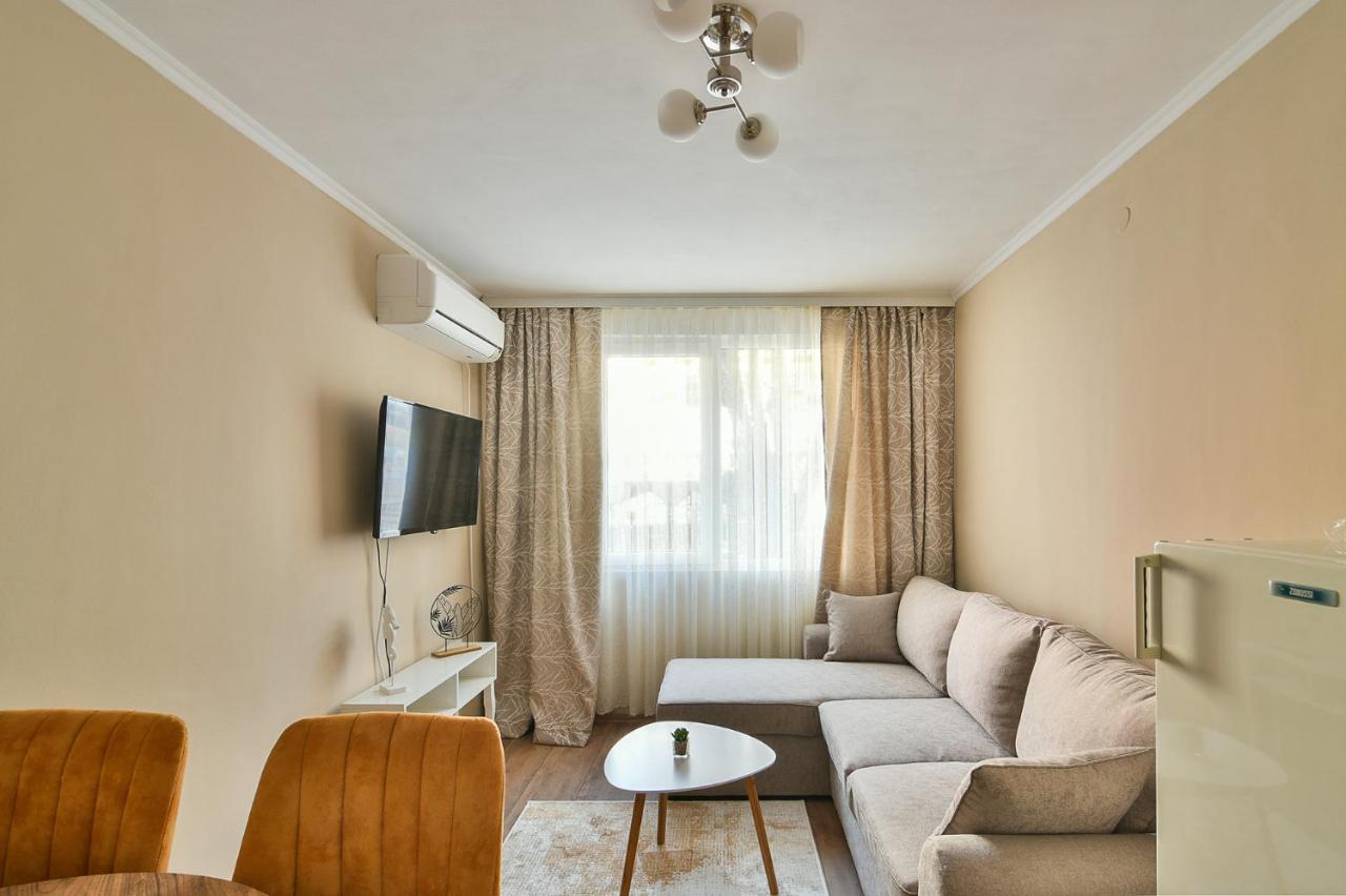 Top Location Flats In Varna Exterior photo