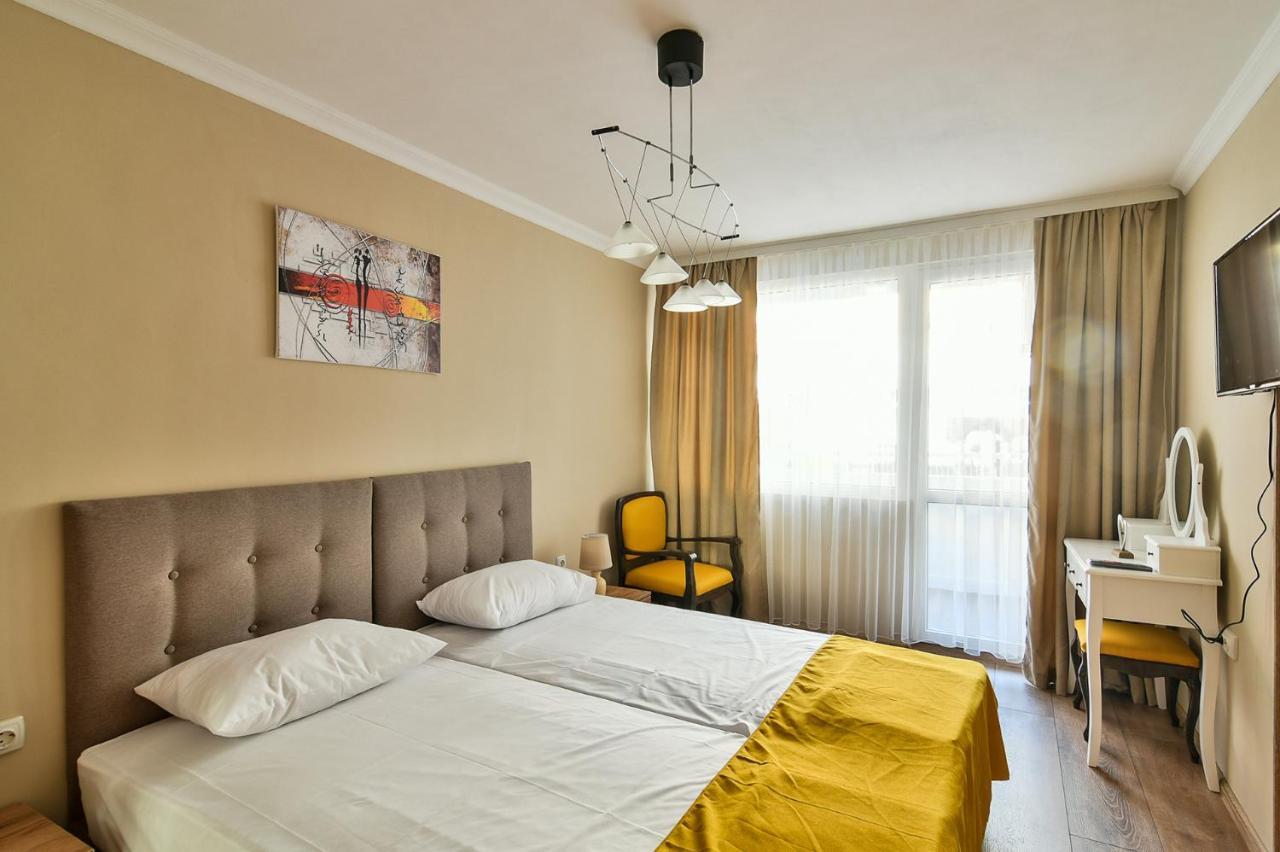 Top Location Flats In Varna Exterior photo