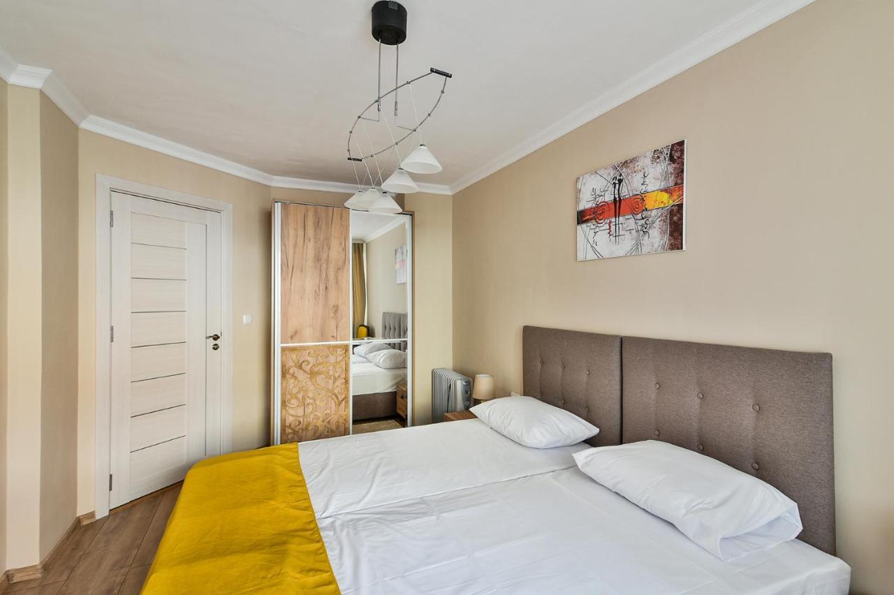 Top Location Flats In Varna Exterior photo