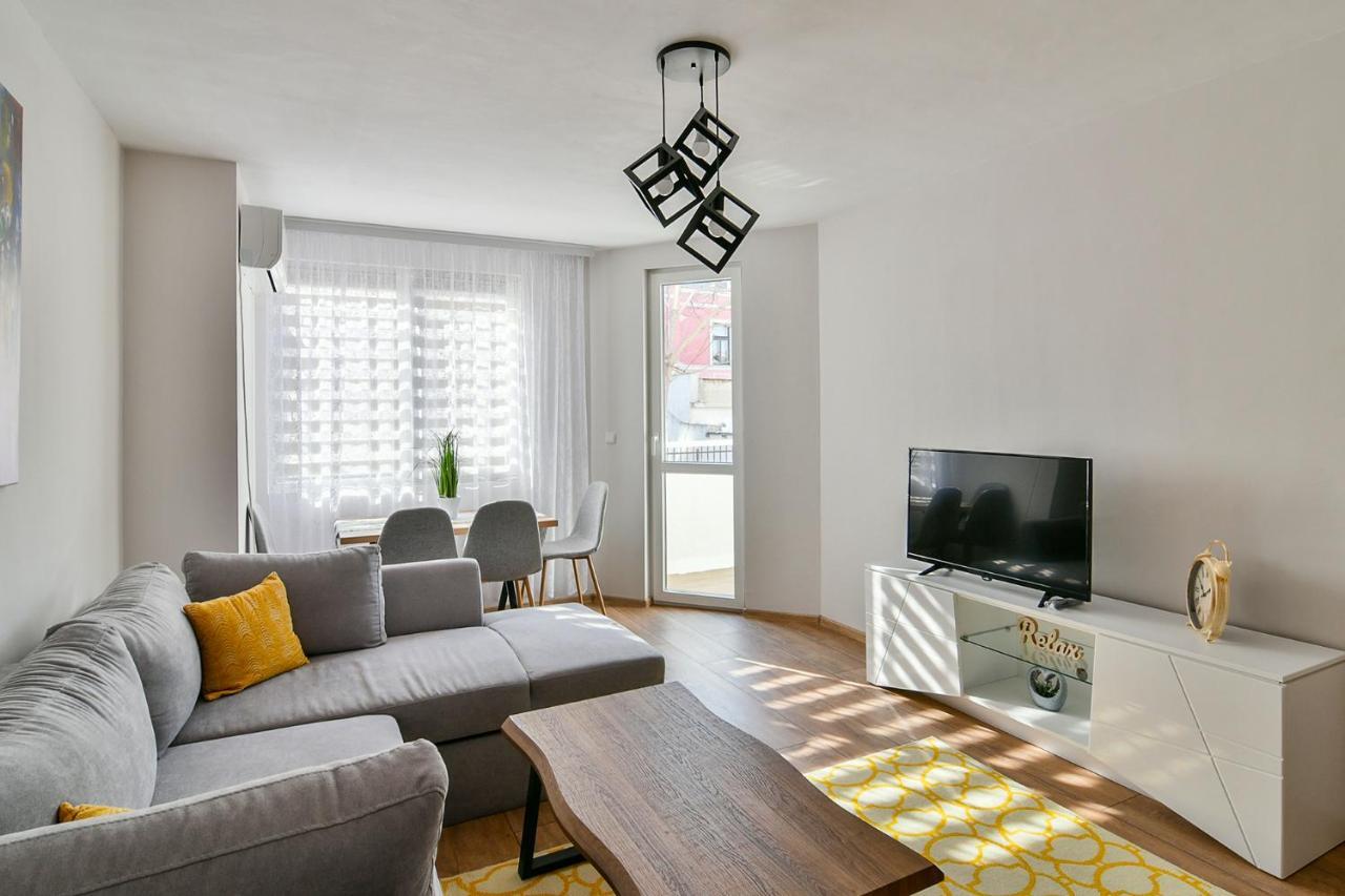 Top Location Flats In Varna Exterior photo