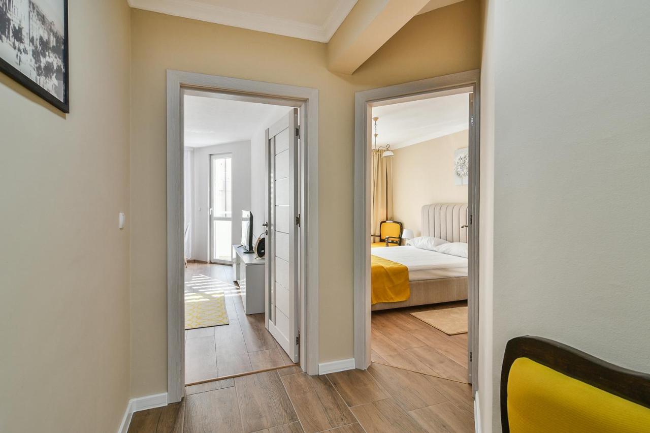 Top Location Flats In Varna Exterior photo